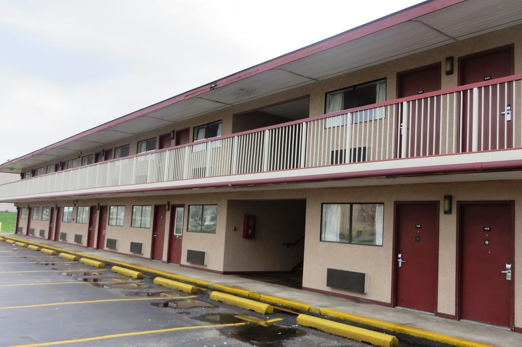 Days Inn By Wyndham Plainfield Eksteriør bilde